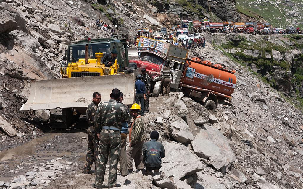 L enfer des routes au ladackh de marc denny