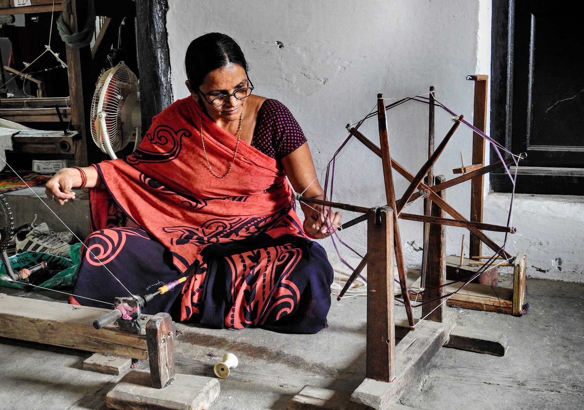 04 - Les hommes et les femmes au travail 